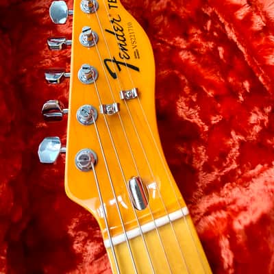 Fender American Vintage II '77 Telecaster Custom - Wine image 9