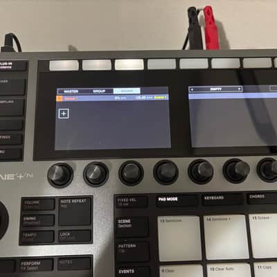Native Instruments Maschine Plus 2020 - Present Black image 3
