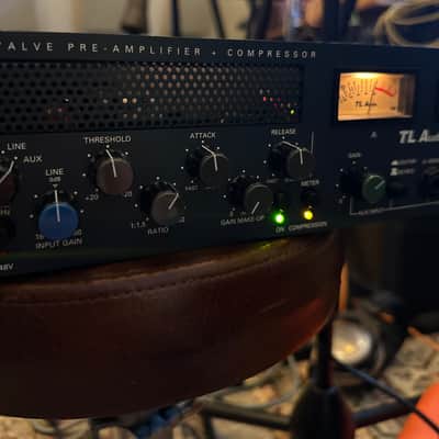 TL Audio C-1 Classic Series Dual Valve Compressor 1990s - Blue image 2
