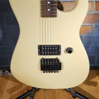 Vintage 1980s Charvel Model 2 Cream w/ Kahler & DiMarzio Super Distortion image 5