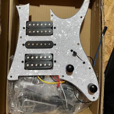 Open Box Leo Jaymz S V Style Electric Guitar DIY Project Kit Leo Jaymz image 5