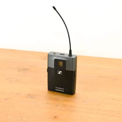 Sennheiser EM 10 Receiver w/ SK-XSW Bodypack - 548-572 MHz (NO PSU) CG01SCA image 9