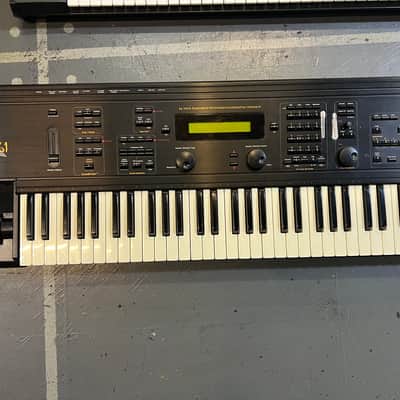 Ensoniq MR-61 64-Voice Expandable Keyboard 1996 - Black