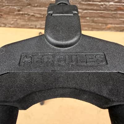 Hercules Dual Guitar Stand – Two-Instrument Folding Stand image 6