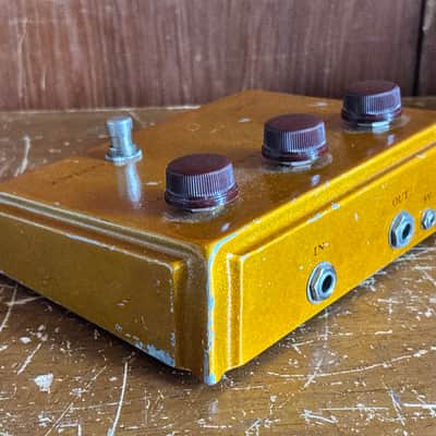 Klon Centaur Professional Overdrive Boost Pedal Gold color image 5