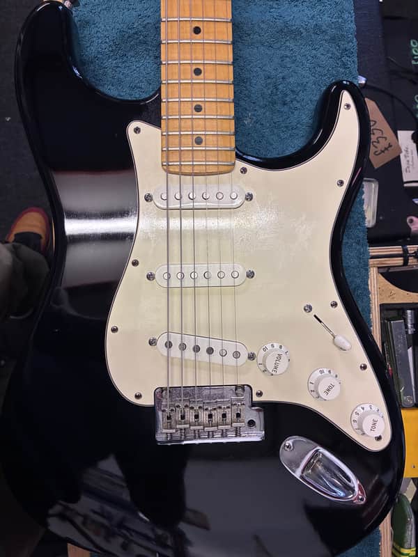 Fender American Standard Stratocaster 2008 with OHSC