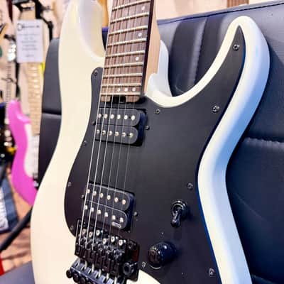 🔥2017🔥 Schecter Sun Valley Super Shredder FR~ Gloss White~ Floyd Rose! image 4
