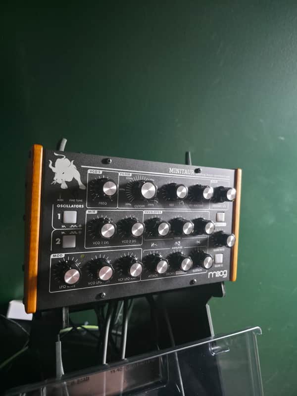 Moog Minitaur Rev2 TBP002 2012 - Present - Black image 1