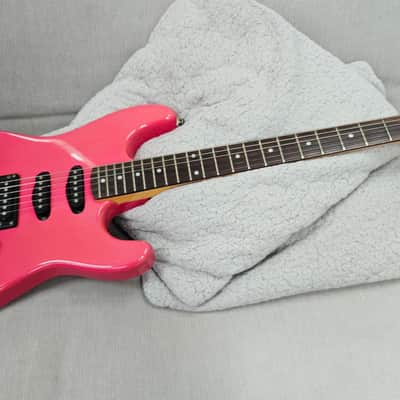 Fender Squier Stratocaster 1989 - Hot pink image 1