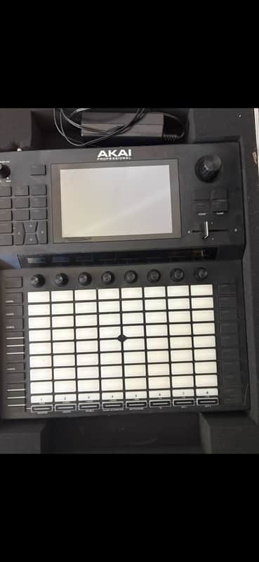 Akai Force Standalone Music Production / DJ Performance System 2019 - Black image 1