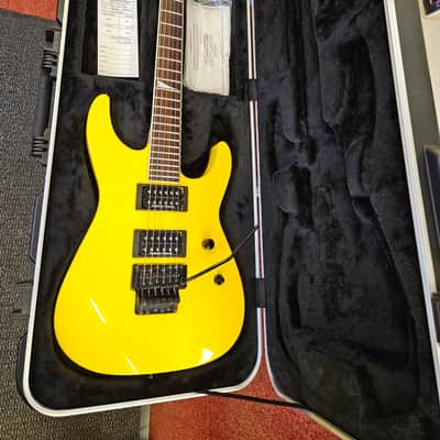 Jackson USA Dinky Custom Shop Grafitti Yellow 2021 - Grafitti Yellow image 9