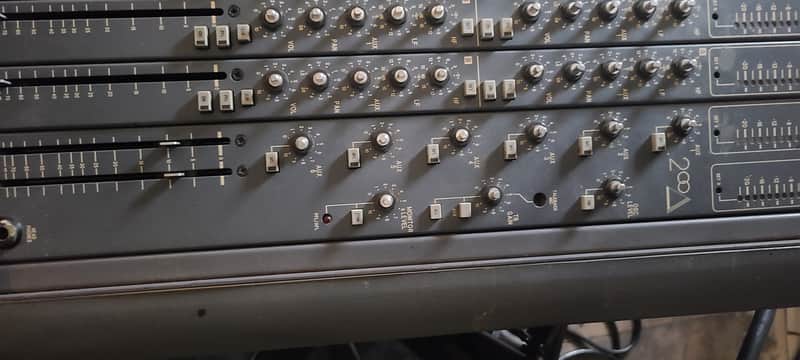 Soundcraft 200 Delta DLX Input Group Master Modules Channel Strips image 1