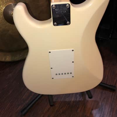 Fernandes-1980's-Limited Edition- Electric Guitar  - Cream image 4