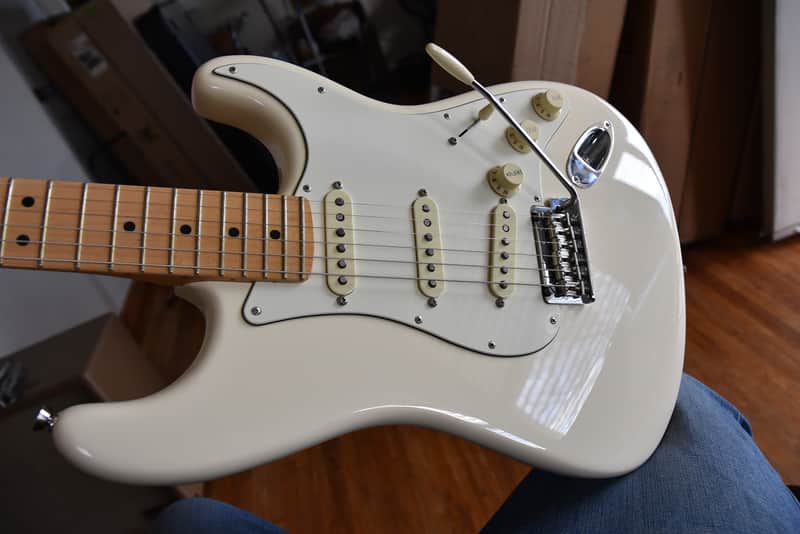 Fender American Professional Stratocaster, Great condition, OHSC & paperwork
