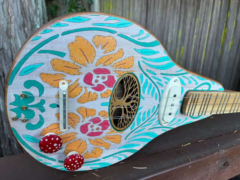 Anatolian Newt microtonal electric dulcimer - hand painted image 1