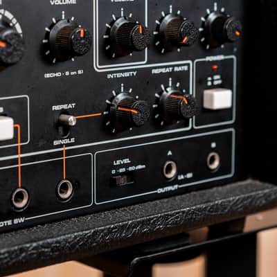 Roland RE-501 Chorus Echo - Great condition image 4