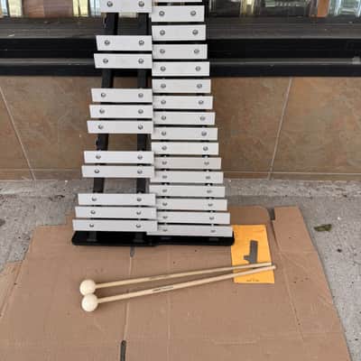 Pearl Glockenspiel Bell Kit Package with Stand, Original Bag, Practice Pad & Sticks – Used – Good Condition image 5