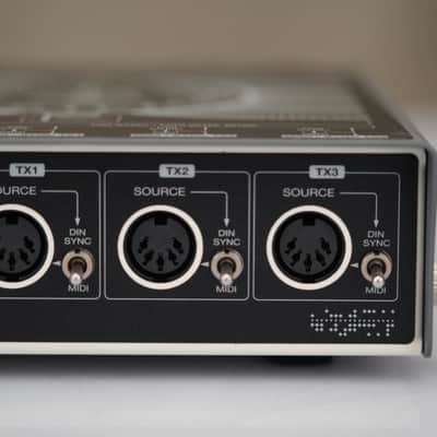 Innerclock Systems Multi-Split MIDI / DIN Splitter w/ Box & Mogami #58688 image 6