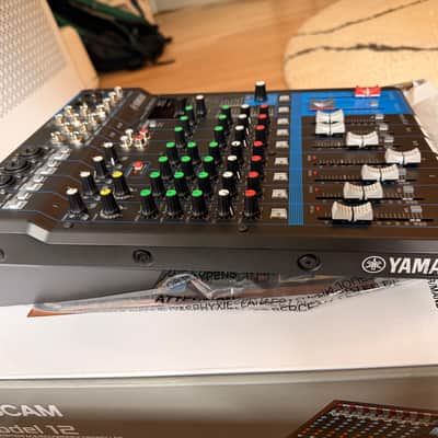 Yamaha MG10XUF 10-Channel Analog Mixer 2016 - Present Black image 2
