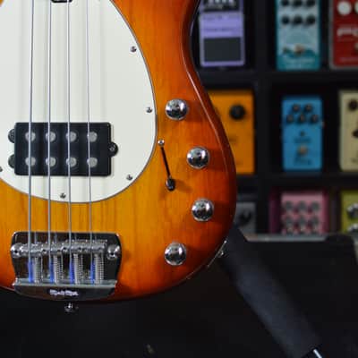 Ernie Ball Music Man Sterling USA 4H with Rosewood Fretboard 2000 - Honey Burst image 8