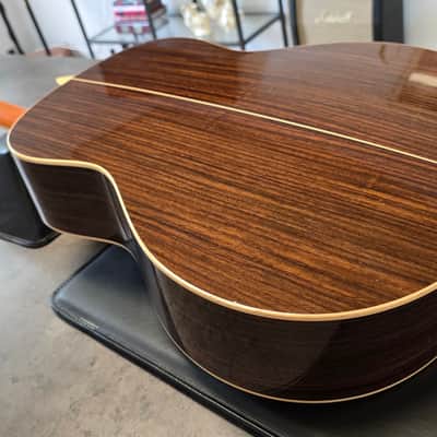 Taylor 818e ARTIST OWNED BY THE VAMPS Stage Played Pro USA Acoustic-Electric American 818 GO Grand Orchestra Jumbo 800 Series Celebrity Guitar image 3