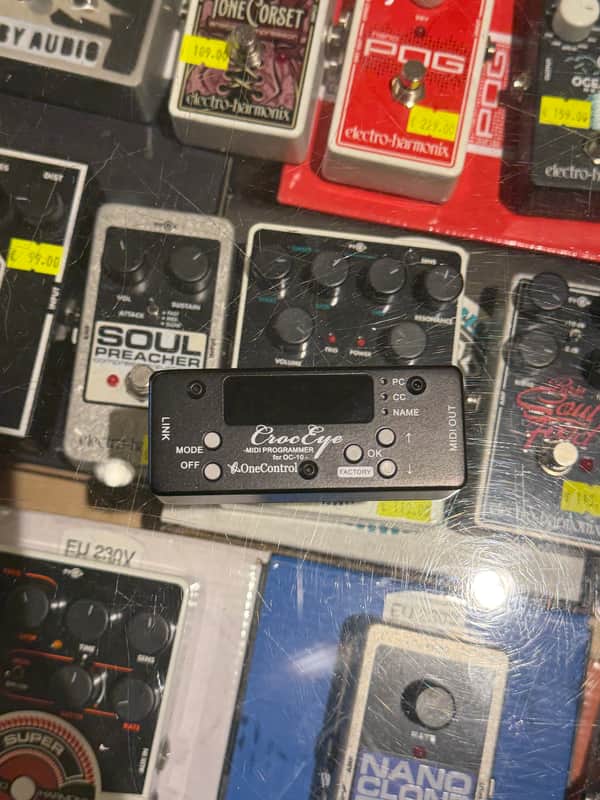 One Control CrocEye MIDI Programmer for Crocodile Tail Loop 2010s - Black image 1