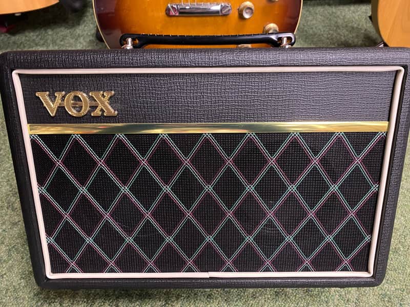 Vox Pathfinder 10 bass amplifier 10w image 1