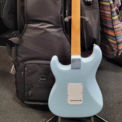 Fender Vintera III Early '60s Stratocaster Sonic Blue, Dlx Gig-Bag! image 8