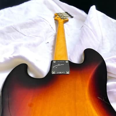 Fender Jaco Pastorius Fretless Jazz, 3-Tone Sunburst w/ Pau Ferro image 13
