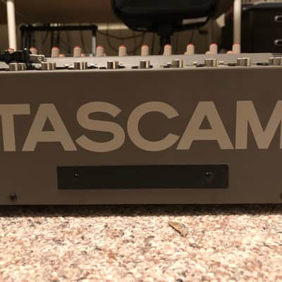 Tascam M-2516 16-channel Mixer image 9