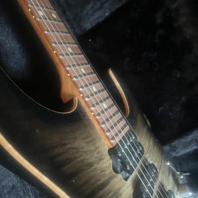 Suhr Modern Plus HSH with Pau Ferro Fretboard Flamed Top Trans Charcoal Burst image 5