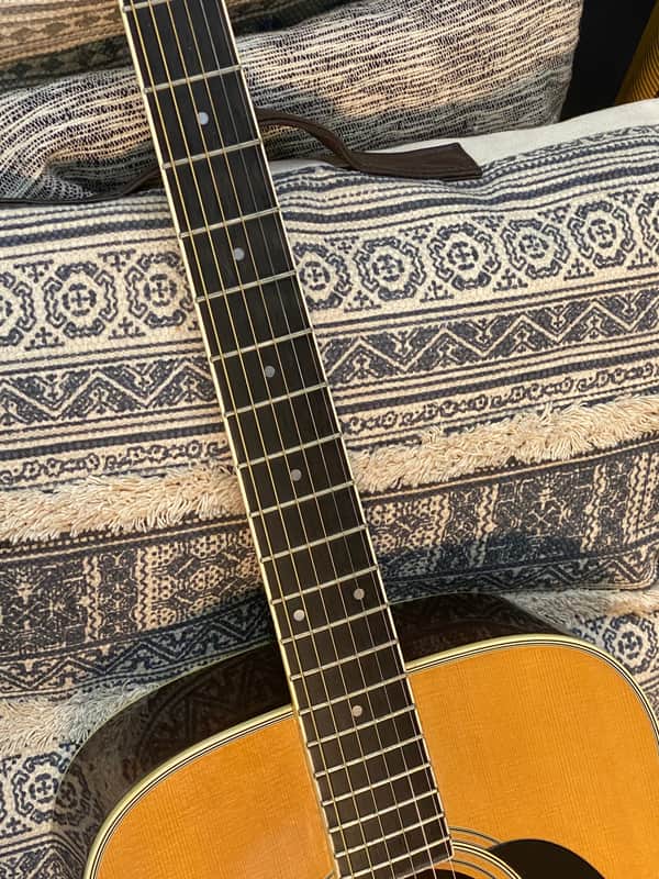 Yamaki YW-20 Square Shoulder Dreadnought Acoustic - Natural Finish
