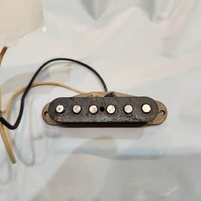 FENDER STRATOCASTER PICKUP late 1970s grey bottom rewound, meter read 5.98 image 2