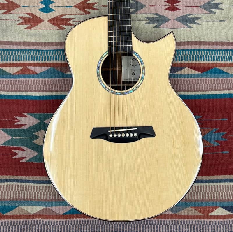Maestro Custom 7 String Acoustic image 1