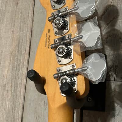 NEW Fender Player II Modified Active Precision Bass with Rosewood Fretboard - Olympic Pearl, Ships Ultra Fast With A Pro Set Up!! image 15