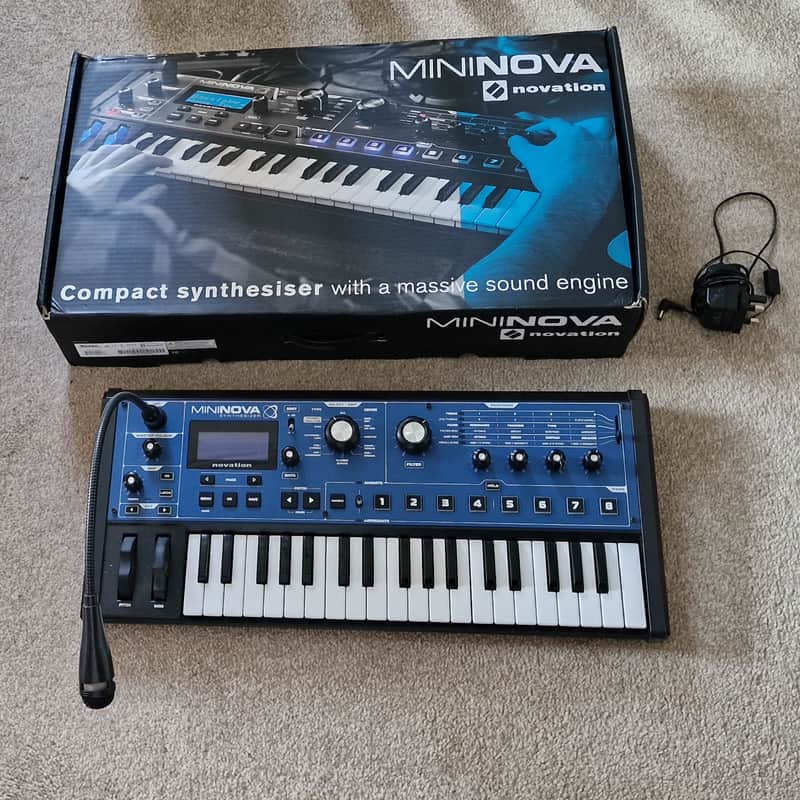 Novation MiniNova 37-Key 18-Voice Synthesizer