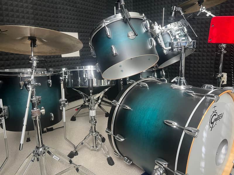 Gretsch RN2-E825 Renown 7x10 / 8x12 / 14x16 / 18x22 / 5.5x14" 5pc Shell Pack 2016 - Present - Satin Antique Blue Burst image 1