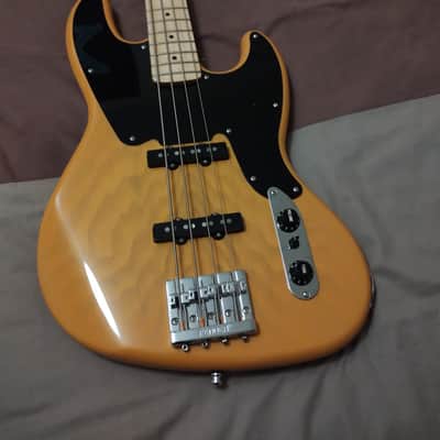 Squier Paranormal Jazz Bass '54 2020 - Butterscotch Blonde image 2