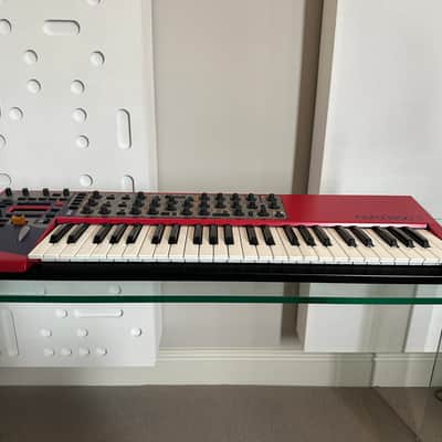 Nord Lead 3 49-Key 24-Voice Polyphonic Synthesizer 2002 - 2007 - Red