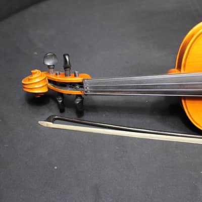 An Etude Model Full Size 4/4 Violin, Case & K,Holtz Bow Ready to Play # 5 V image 4