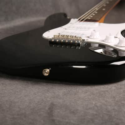 Fender Mexican Standard Stratocaster - Black - 2nd Hand (165666) image 12