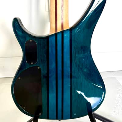 2005 Peavey Cirrus 4 USA Fretless image 3