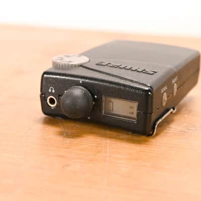 Shure PSM 400 In-Ear Monitoring System - X1 Band (NO POWER SUPPLY) CG010Q4 image 10