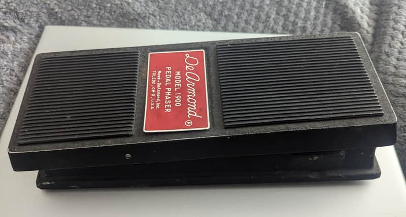 DeArmond 1900 Pedal Phaser USA guitar pedal rare image 1