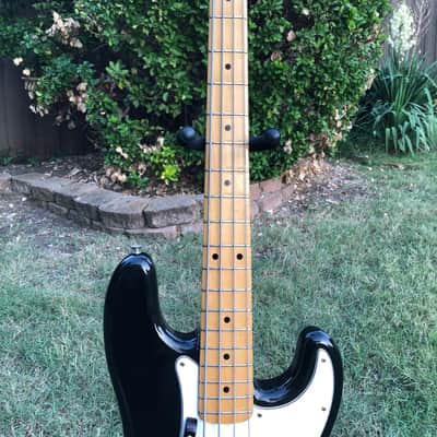 Fender Precision Bass with Maple Fretboard 1974 - Black image 9