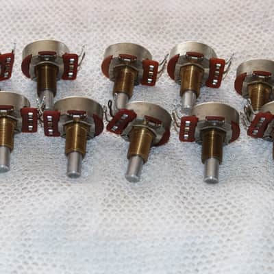 CTS 250K 350K branded Pot 1978 solid shaft NOS 500? K pot 1978 image 1