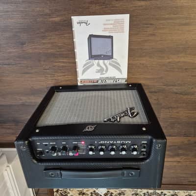 Fender Mustang I V.2 20-Watt 1x8" Modeling Guitar Combo 2013 - 2018 - Black image 5