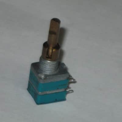 lite use genuine Boss Stacked Pot (aka concentric / dual gang pot) Top pot values: 10  84 4W 7F / Lower pot values: 10  82  4W  5F, 2000s-2010s, Six Legs, teal hard plastic casings, NO manufacturer's info (forgot what pedal it came off of) + nut & washer image 6