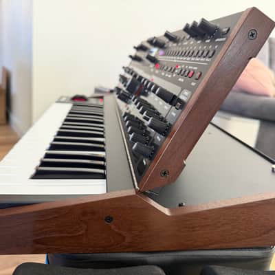 Sequential Pro 3 SE 37-Key 3-Voice Monophonic / Paraphonic Synthesizer 2020 - Present - Black with Wood Sides image 7