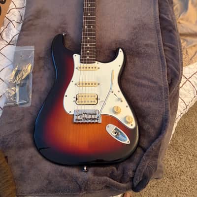 Fender Player Strat HSS 2025 - Sunburst image 2